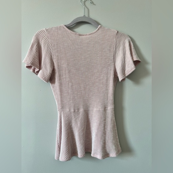 Caution to the Wind pink striped wrap short sleeve - Picture 2 of 3